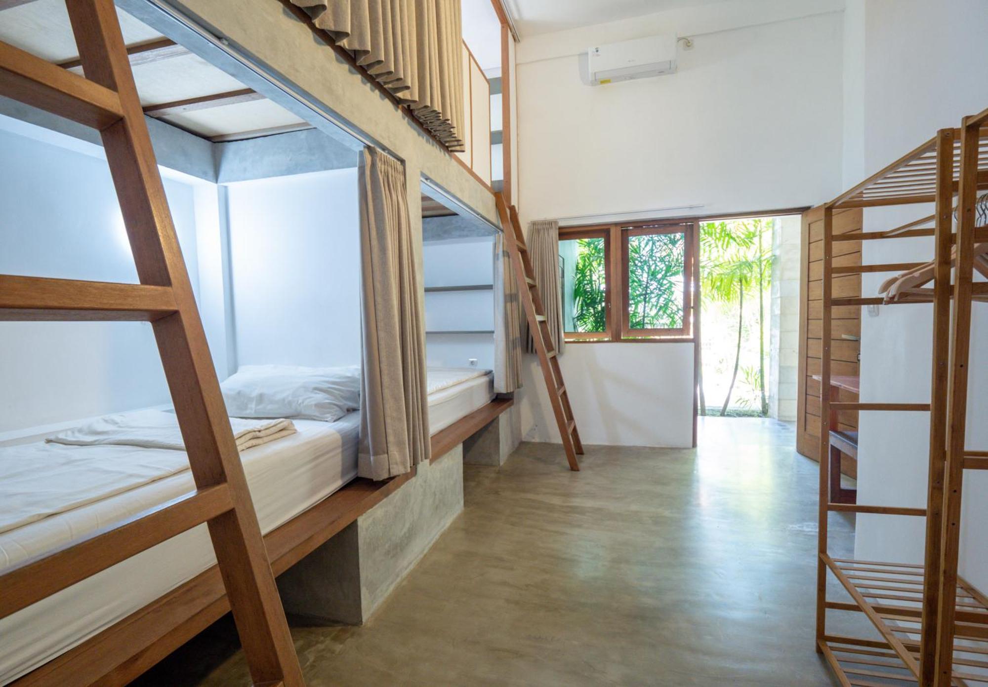Hotel 007 Surfhouse Bali Ungasan Exterior foto