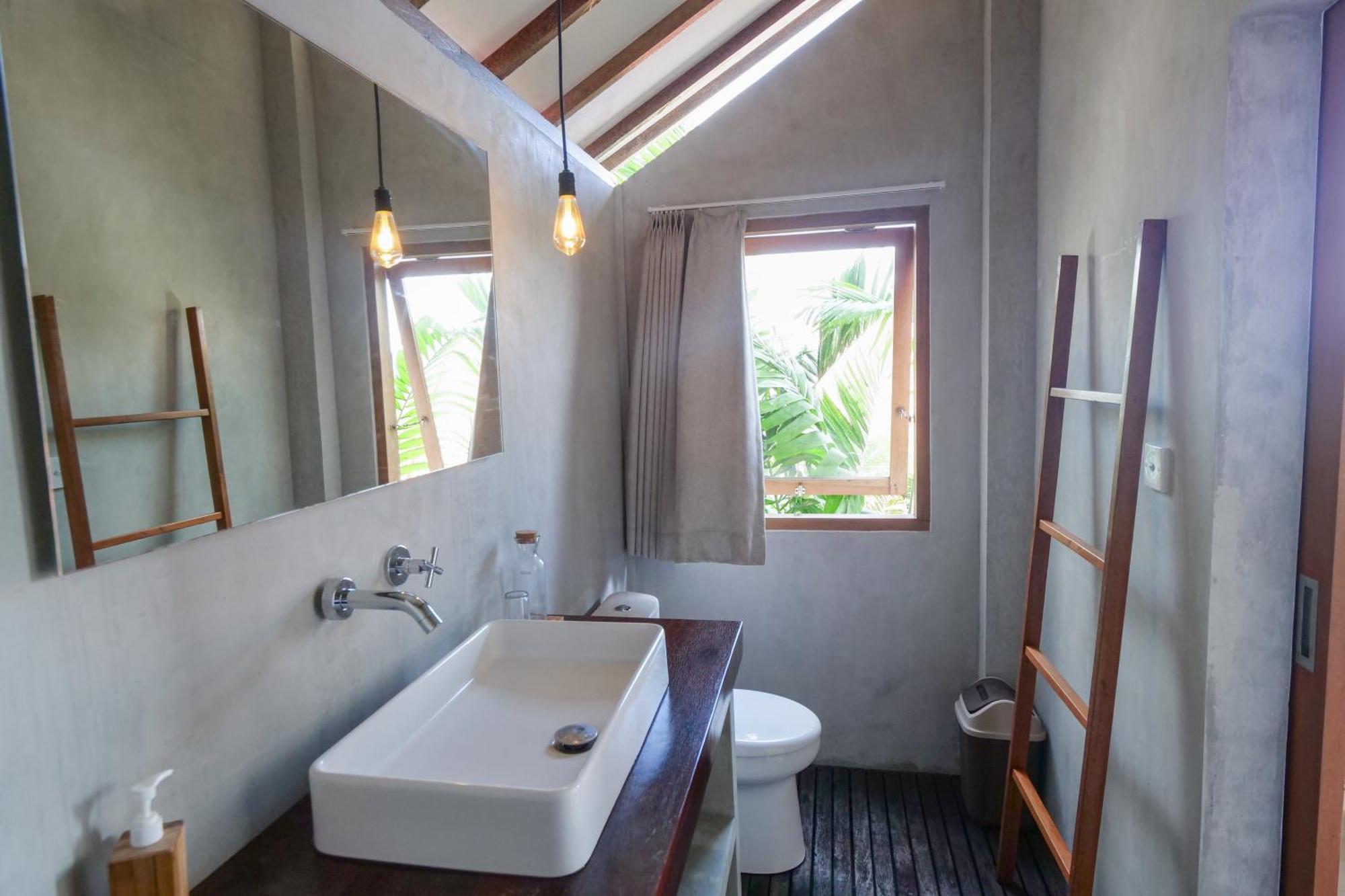 Hotel 007 Surfhouse Bali Ungasan Exterior foto
