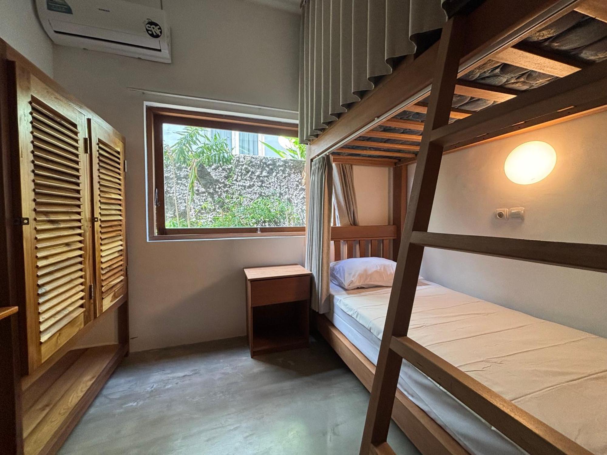 Hotel 007 Surfhouse Bali Ungasan Exterior foto